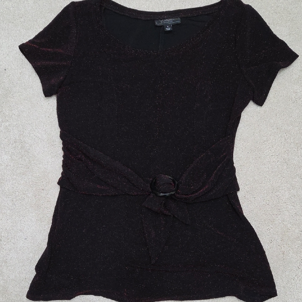Elegant Black Short Sleeve Top with Belt